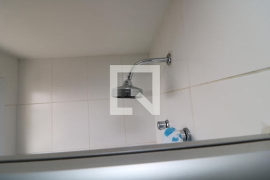 Banheiro de apartamento à venda com 1 quarto, 29m² em Parque Independencia, São Paulo