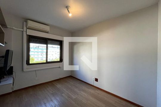 Quarto 1 de apartamento para alugar com 3 quartos, 140m² em Rio Branco, Porto Alegre