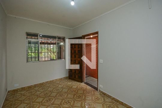 Sala de casa para alugar com 3 quartos, 80m² em Jardim Ana Lucia, São Paulo