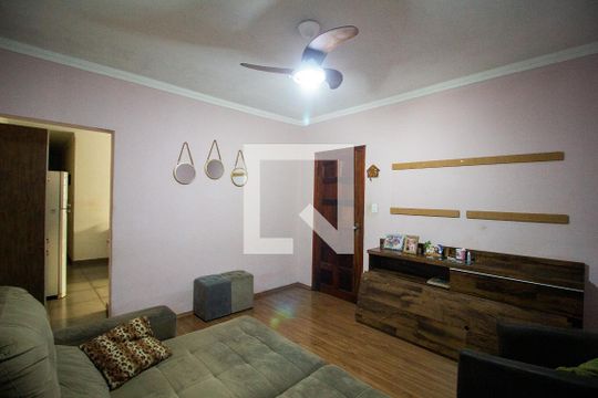 Casa para alugar com 3 quartos, 55m² em Parque das Paineiras, Sorocaba