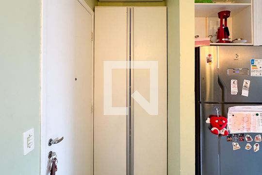 Entrada  de apartamento à venda com 2 quartos, 47m² em Jardim Iraja, São Bernardo do Campo