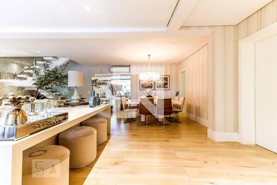 Sala de casa de condomínio à venda com 4 quartos, 600m² em Vila Albertina, São Paulo