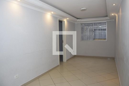 Apartamento para alugar com 3 quartos, 90m² em Chacara Santa Maria, Embu das Artes