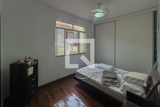 Casa para alugar com 5 quartos, 170m² em Sagrada Família, Belo Horizonte