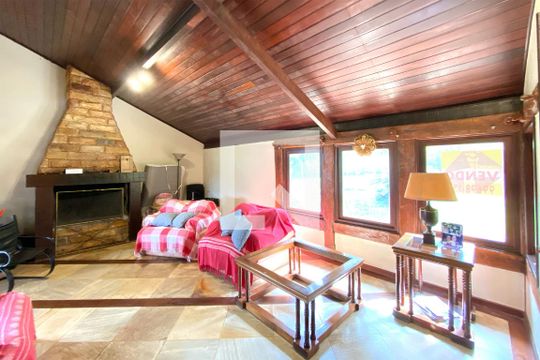 Sala de casa de condomínio à venda com 4 quartos, 400m² em Ville de Montagne, Nova Lima