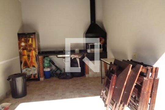 SALA de casa de condomínio à venda com 2 quartos, 78m² em Jaguaribe, Osasco