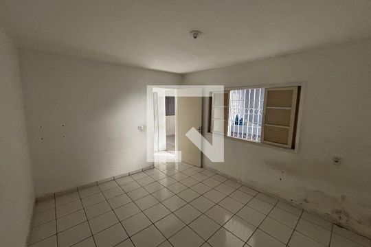 Quarto 1 de casa para alugar com 2 quartos, 130m² em Vila Robertina, São Paulo