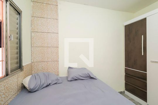 Quarto 1 de casa à venda com 2 quartos, 240m² em Parque Guarani, São Paulo