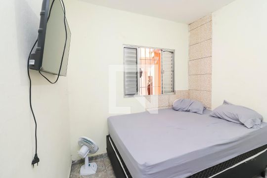 Quarto 1 de casa à venda com 2 quartos, 240m² em Parque Guarani, São Paulo