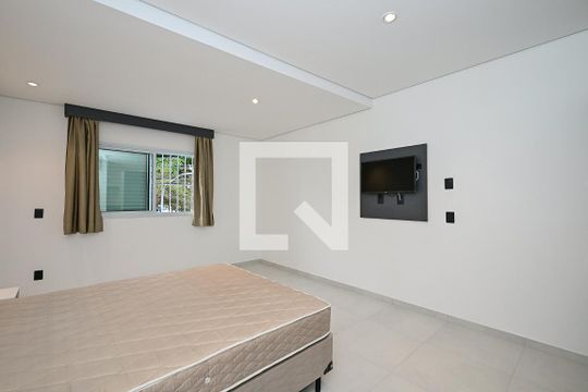 Sala/Quarto de kitnet/studio para alugar com 1 quarto, 38m² em Lapa de Baixo, São Paulo