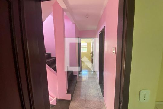 Corredor de casa para alugar com 3 quartos, 390m² em Campo Grande, Rio de Janeiro