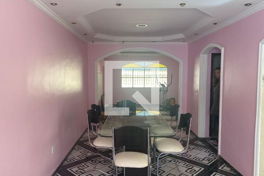 Sala de casa para alugar com 3 quartos, 390m² em Campo Grande, Rio de Janeiro