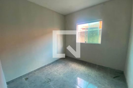 Quarto de casa para alugar com 3 quartos, 120m² em Tres Barras, Contagem