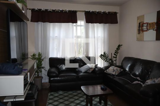 Sala de casa à venda com 4 quartos, 110m² em Cidade São Mateus, São Paulo