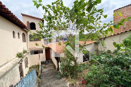 Casa para alugar com 5 quartos, 200m² em Eldorado, Contagem