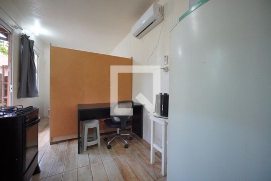 Sala - Cozinha de casa para alugar com 1 quarto, 55m² em Rio Tavares, Florianópolis