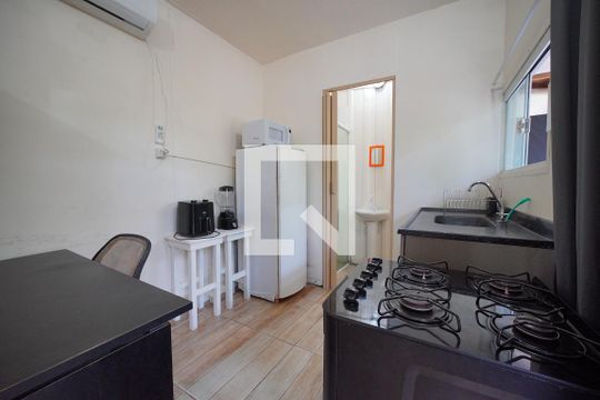 Sala - Cozinha de casa para alugar com 1 quarto, 55m² em Rio Tavares, Florianópolis