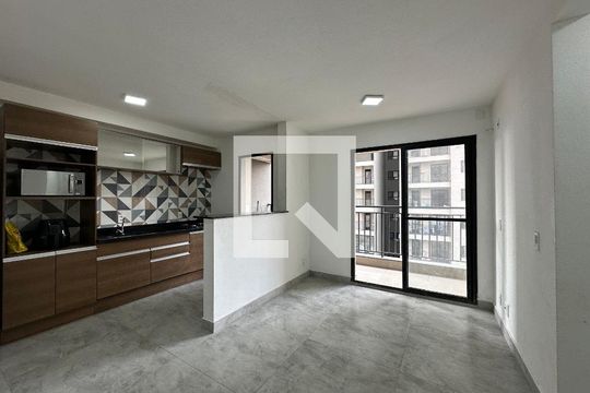 Apartamento para alugar com 2 quartos, 60m² em Jardim Maria Helena, Barueri