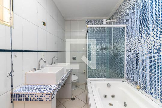 Banheiro da Suíte de casa à venda com 3 quartos, 85m² em Jardim Sonia, São Paulo