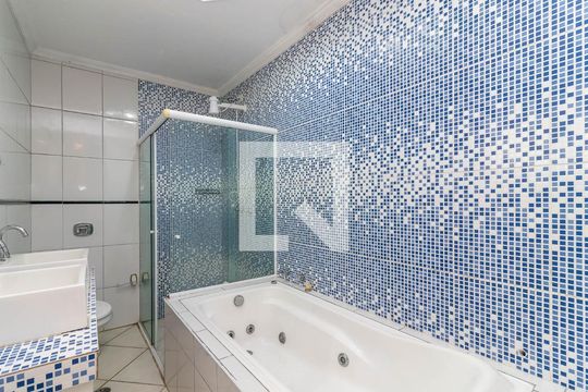 Banheiro da Suíte de casa à venda com 3 quartos, 85m² em Jardim Sonia, São Paulo