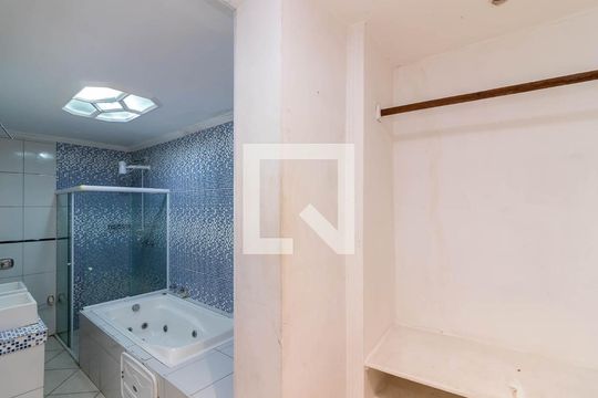 Suíte de casa à venda com 3 quartos, 85m² em Jardim Sonia, São Paulo