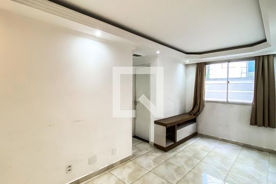 Apartamento à venda com 2 quartos, 68m² em Jardim Santa Teresinha, São Paulo
