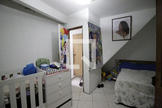 Quarto 1 de casa para alugar com 2 quartos, 120m² em Cidade de Deus, Rio de Janeiro