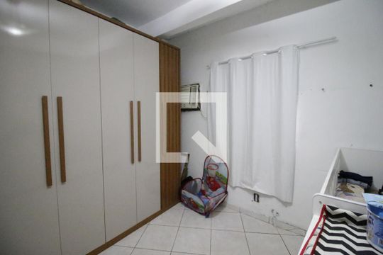Quarto 1 de casa para alugar com 2 quartos, 120m² em Cidade de Deus, Rio de Janeiro