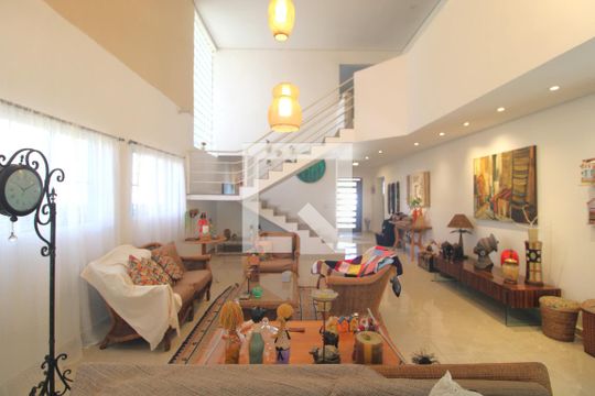 Sala de casa à venda com 4 quartos, 1000m² em Interlagos, São Paulo