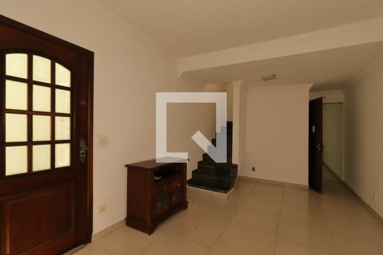 Sala de casa à venda com 3 quartos, 115m² em Pinheirinho, Santo André