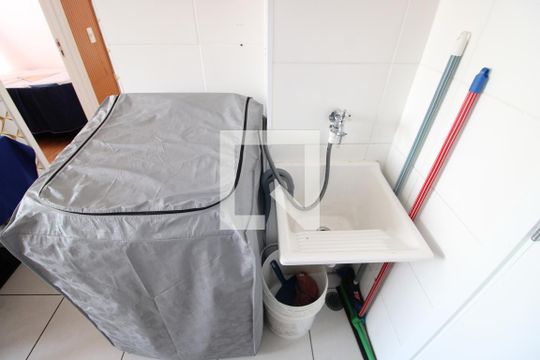 Sala / Cozinha / Área de Serviço de casa à venda com 2 quartos, 32m² em Itaquera, São Paulo