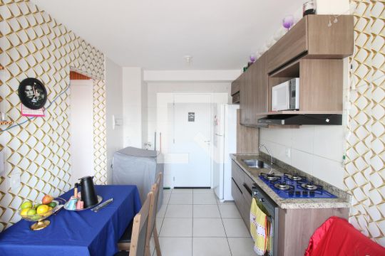 Sala / Cozinha / Área de Serviço de casa à venda com 2 quartos, 32m² em Itaquera, São Paulo