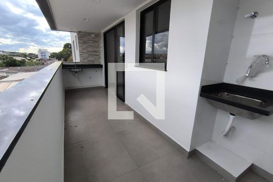 Sacada de apartamento para alugar com 2 quartos, 68m² em Daniel Fonseca, Uberlândia