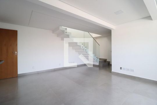 Sala/Cozinha de apartamento para alugar com 4 quartos, 185m² em Daniel Fonseca, Uberlândia