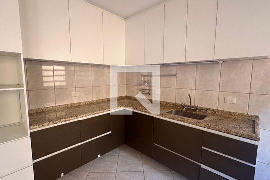 Casa à venda com 3 quartos, 124m² em Jardim Monte Azul, São Paulo