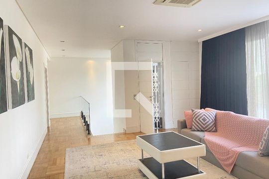 Sala 2 de casa à venda com 4 quartos, 600m² em Umuarama, Osasco