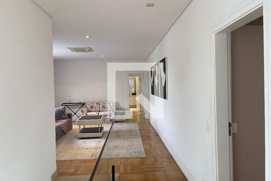 Sala 2 de casa à venda com 4 quartos, 600m² em Umuarama, Osasco