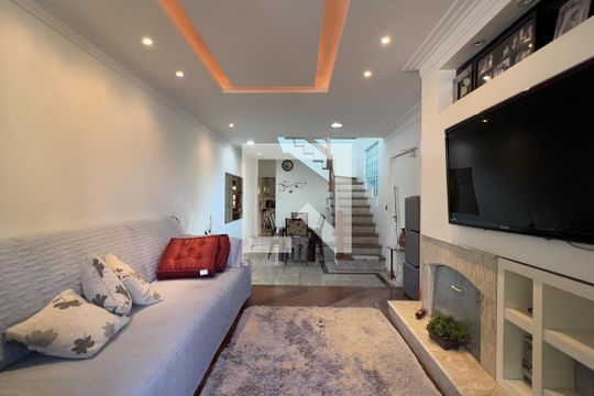 Sala de casa à venda com 3 quartos, 250m² em Continental I, Guarulhos
