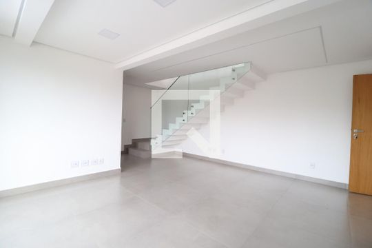 Sala/Cozinha de apartamento para alugar com 4 quartos, 185m² em Daniel Fonseca, Uberlândia
