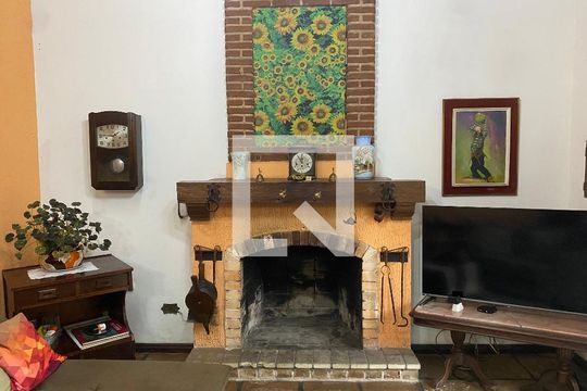 Sala de casa de condomínio à venda com 3 quartos, 167m² em Vila Irmaos Arnoni, São Paulo