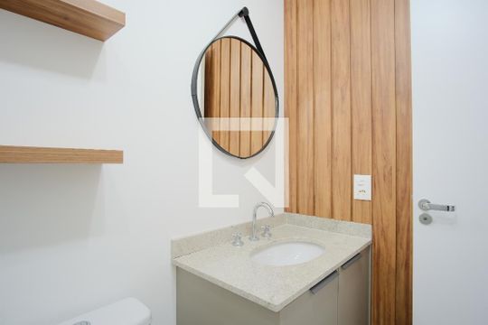 Banheiro de kitnet/studio para alugar com 1 quarto, 28m² em Vila Matilde, São Paulo