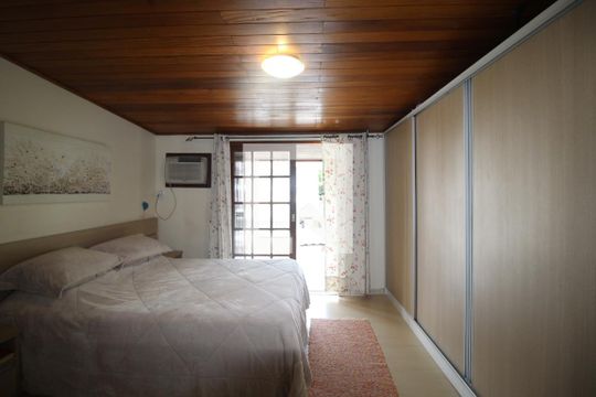 Quarto 1  de casa de condomínio à venda com 3 quartos, 126m² em Jardim Ypu, Porto Alegre