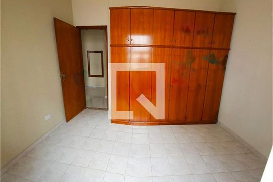Casa à venda com 4 quartos, 150m² em Chácara São João, São Paulo