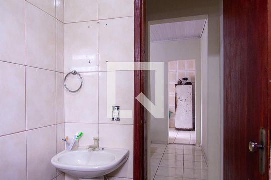 Banheiro de casa para alugar com 1 quarto, 40m² em Laranjal, São Gonçalo