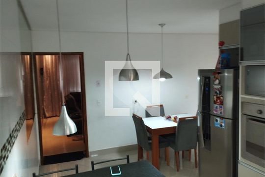 Casa à venda com 3 quartos, 100m² em Jardim Mangalot, São Paulo