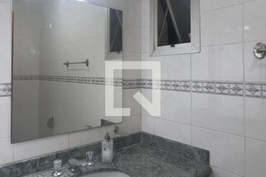 Lavabo de apartamento para alugar com 4 quartos, 230m² em Ponta da Praia, Santos