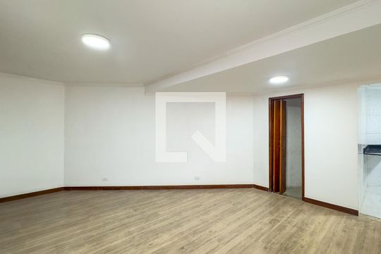 Sala de casa para alugar com 3 quartos, 230m² em Jardim Monte Azul, São Paulo