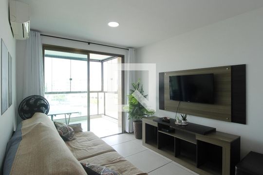 Apartamento para alugar com 2 quartos, 107m² em Vila Nova, Cabo Frio