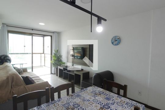 Apartamento para alugar com 2 quartos, 107m² em Vila Nova, Cabo Frio