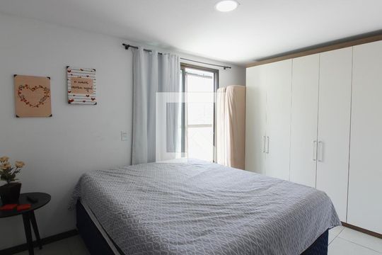 Apartamento para alugar com 2 quartos, 107m² em Vila Nova, Cabo Frio